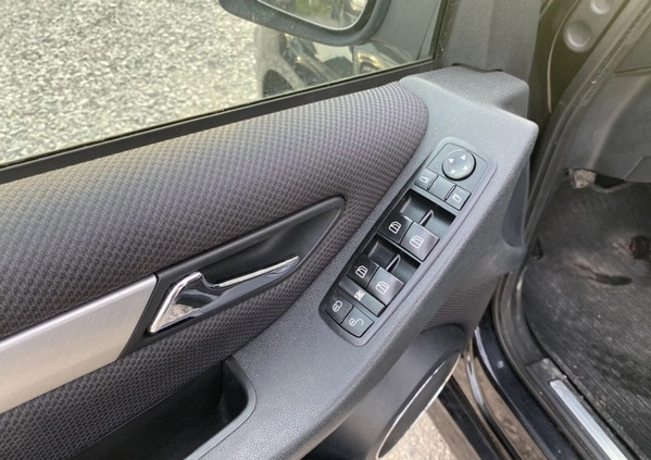 Mercedes-Benz Klasa B cena 25900 przebieg: 209000, rok produkcji 2011 z Kowal małe 436